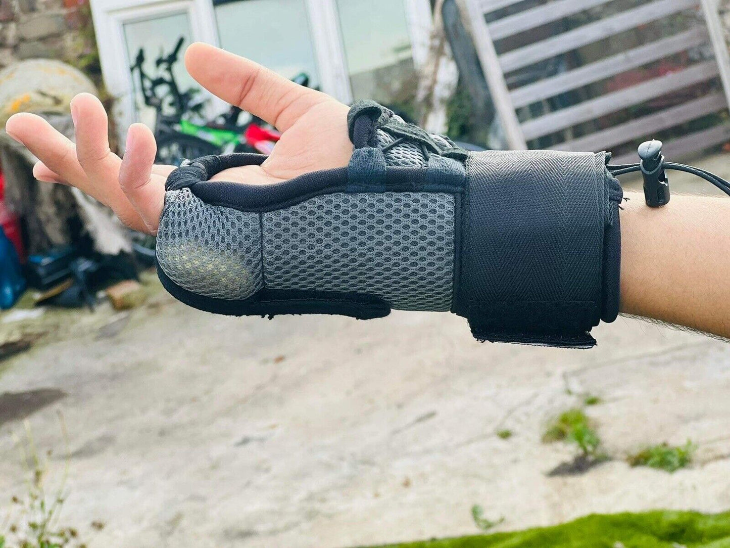 FAST WRAP, HAND WRAP, EASY WRAP GLOVES FOR BOXING, MMA, KICKBOXING